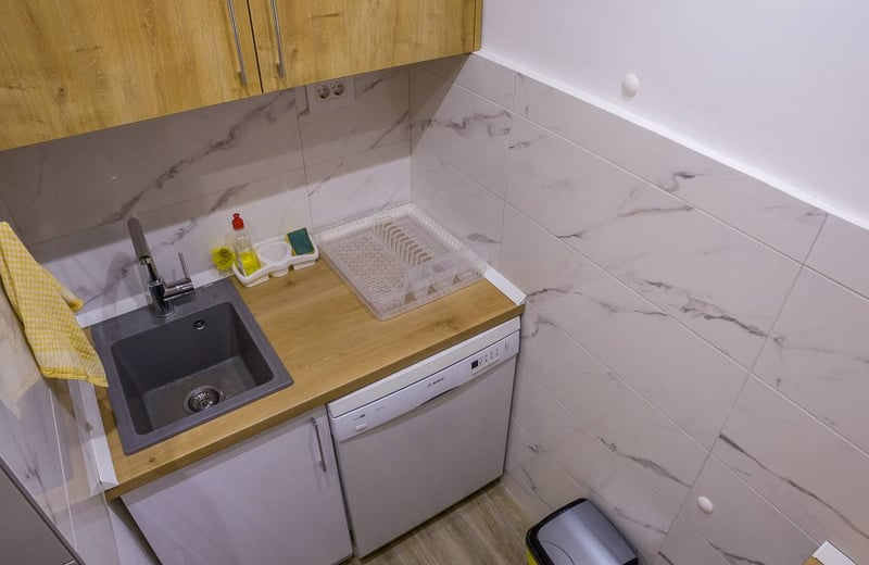 Alquiler de un acogedor apartamento de 2 habitaciones, 60 m², Voždovac, Belgrado, Serbia